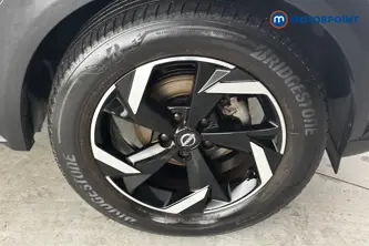 Nissan Juke N-Connecta Manual Petrol SUV - Stock Number (1689112) - 47th supplementary image
