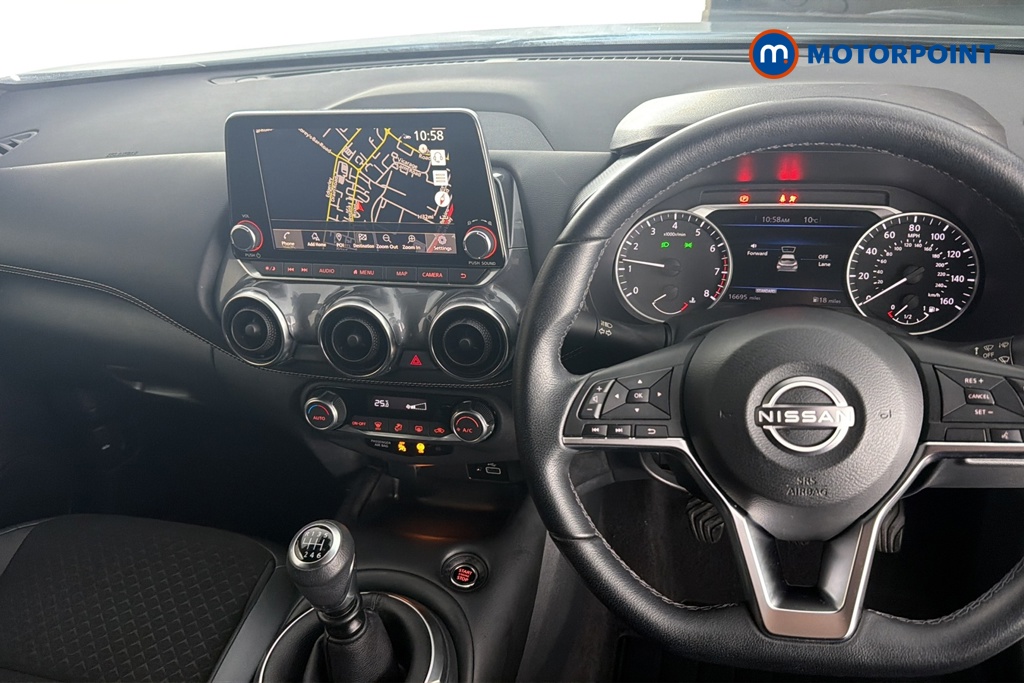 Nissan Juke N-Connecta Manual Petrol SUV - Stock Number (1689112) - 1st supplementary image