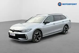 Volkswagen Passat R-Line Automatic Petrol Plug-In Hybrid Estate - Stock Number (1689871) - Passenger side front corner