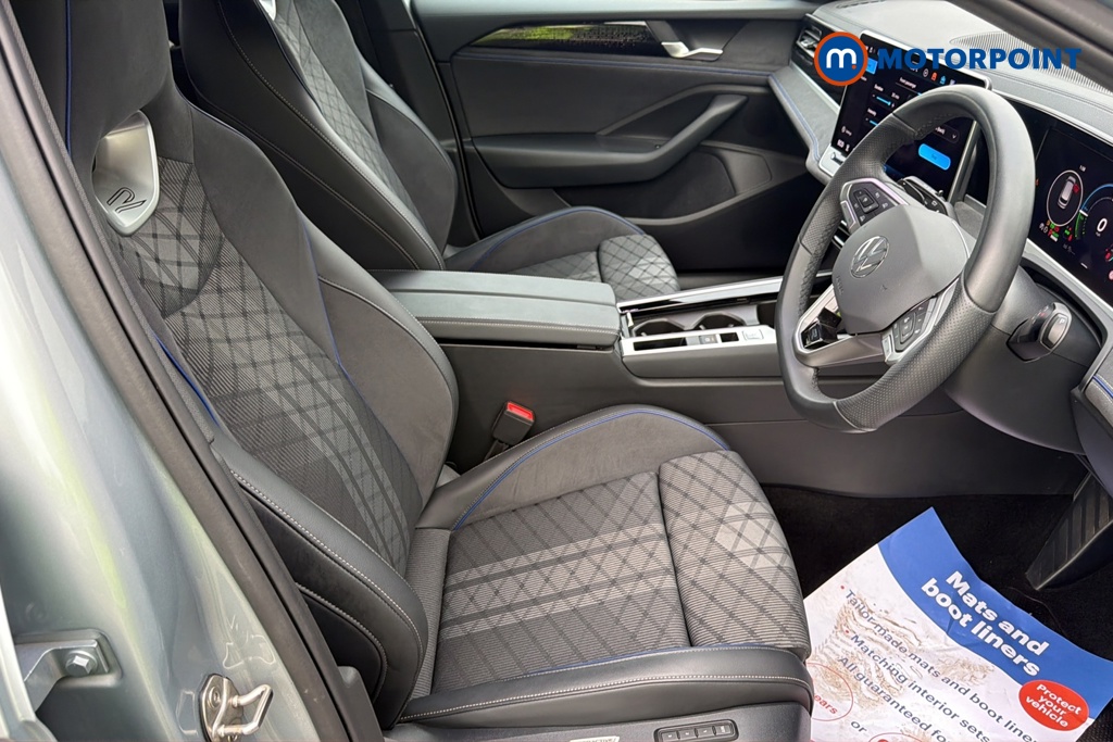 Volkswagen Passat R-Line Automatic Petrol Plug-In Hybrid Estate - Stock Number (1689871) - 22nd supplementary image