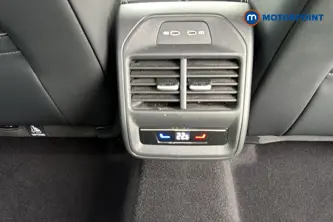 Volkswagen Passat R-Line Automatic Petrol Plug-In Hybrid Estate - Stock Number (1689871) - 28th supplementary image