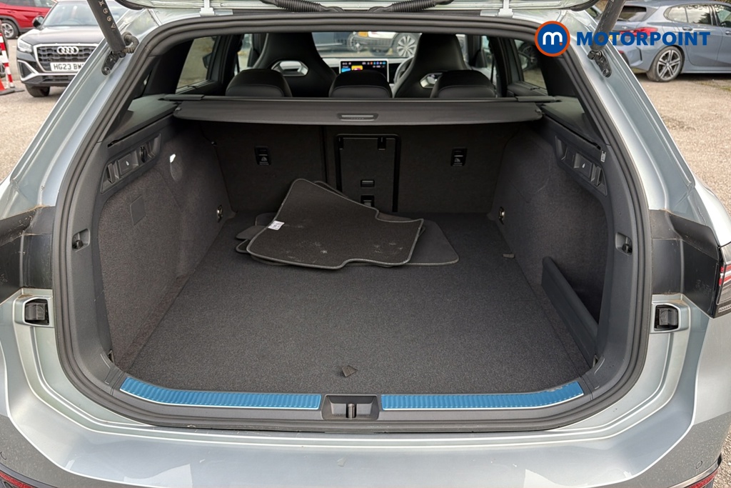 Volkswagen Passat R-Line Automatic Petrol Plug-In Hybrid Estate - Stock Number (1689871) - 30th supplementary image