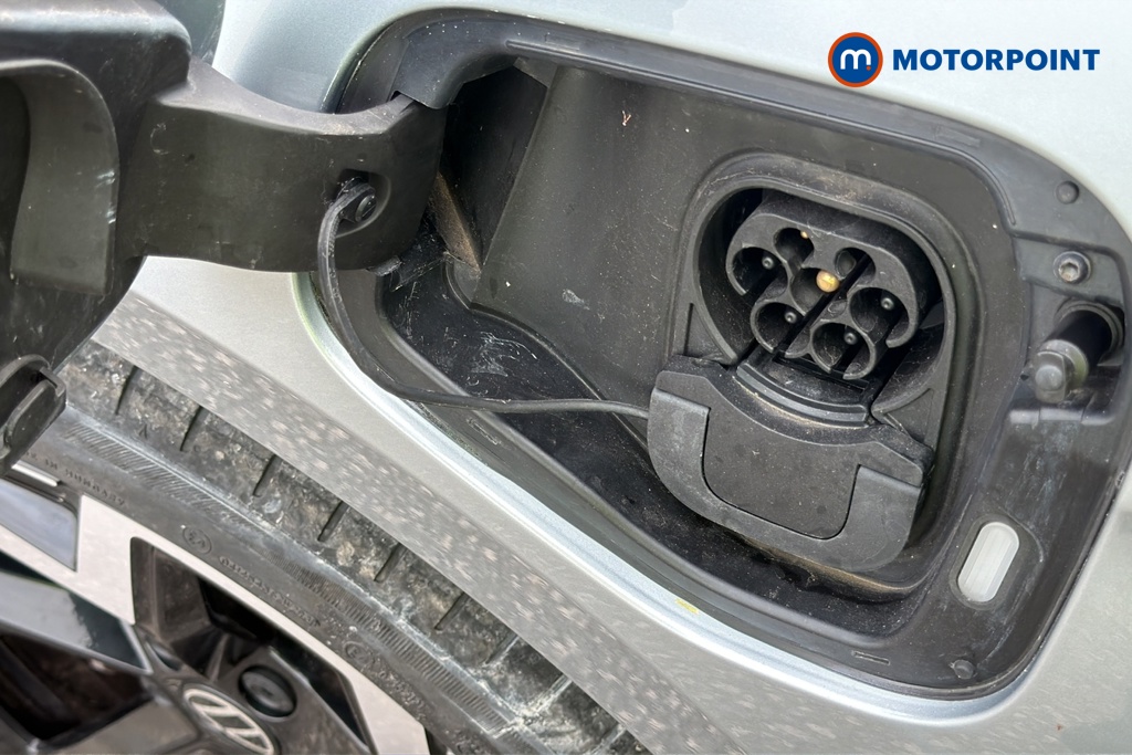 Volkswagen Passat R-Line Automatic Petrol Plug-In Hybrid Estate - Stock Number (1689871) - 40th supplementary image
