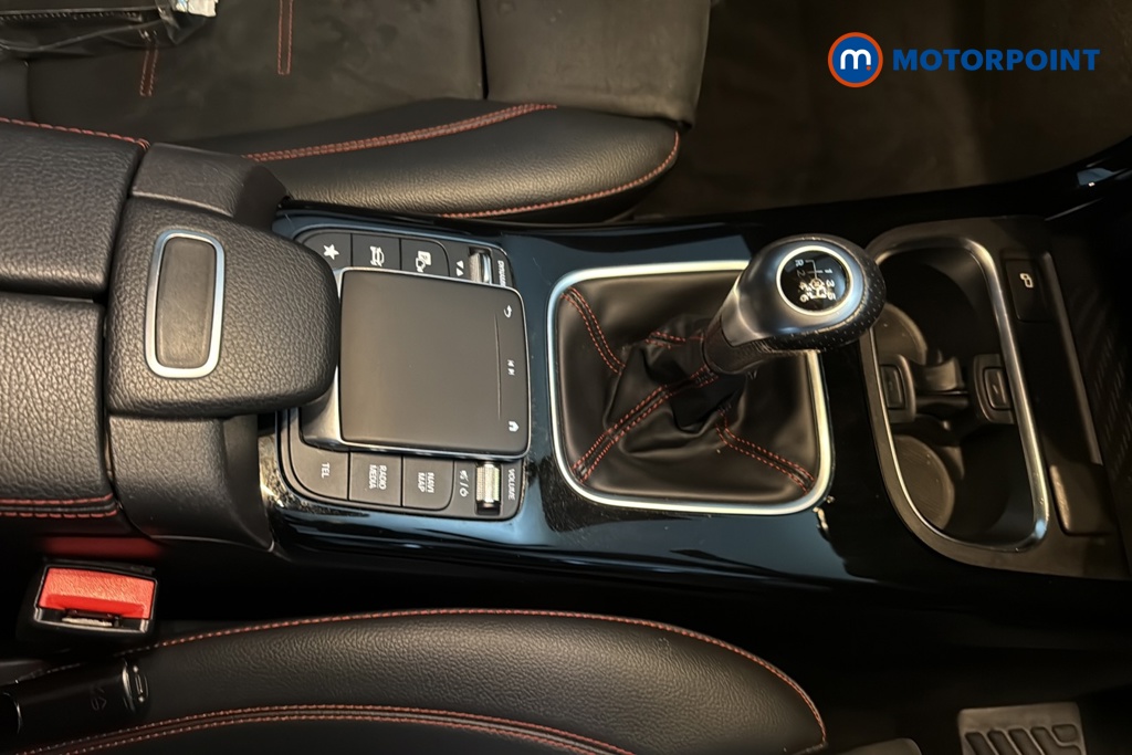 Mercedes-Benz A Class Amg Line Manual Petrol Hatchback - Stock Number (1689967) - 15th supplementary image