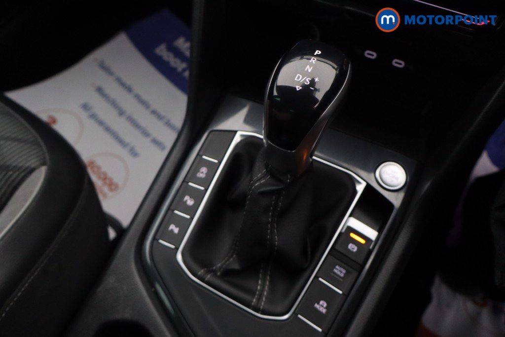 Volkswagen Tiguan R-Line Automatic Petrol SUV - Stock Number (1690116) - 9th supplementary image