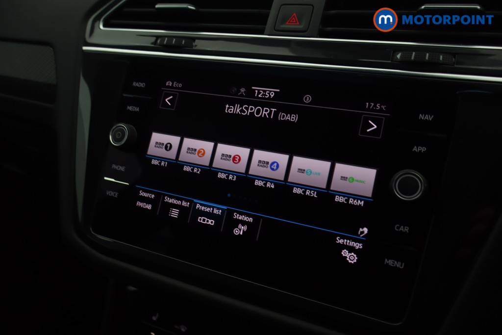 Volkswagen Tiguan R-Line Automatic Petrol SUV - Stock Number (1690116) - 17th supplementary image