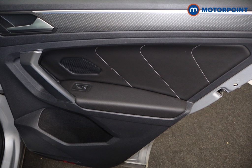Volkswagen Tiguan R-Line Automatic Petrol SUV - Stock Number (1690116) - 25th supplementary image