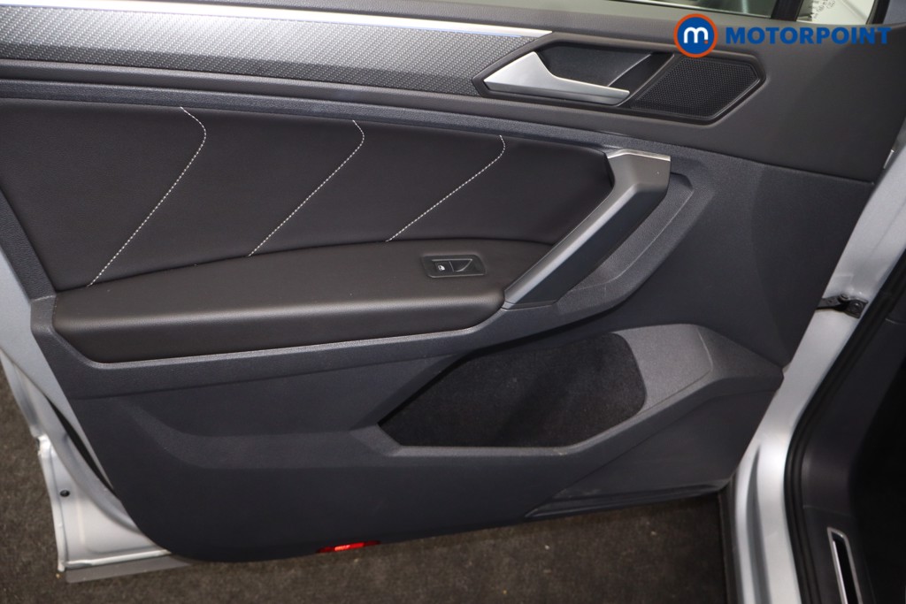 Volkswagen Tiguan R-Line Automatic Petrol SUV - Stock Number (1690116) - 29th supplementary image