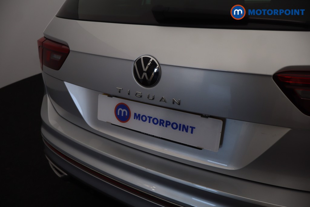 Volkswagen Tiguan R-Line Automatic Petrol SUV - Stock Number (1690116) - 43rd supplementary image