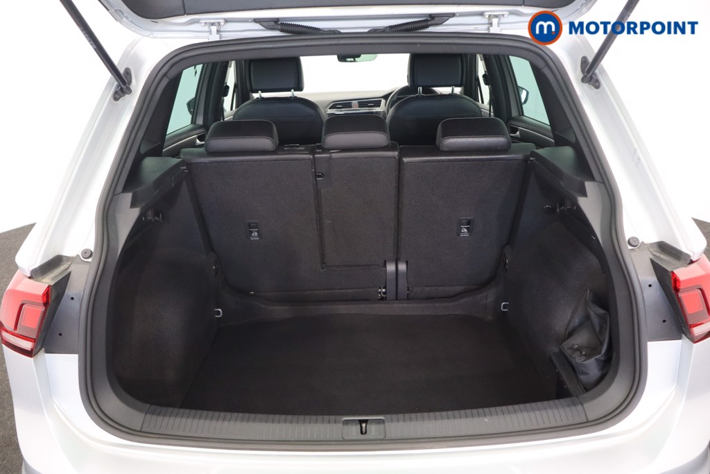 Volkswagen Tiguan R-Line Automatic Petrol SUV - Stock Number (1690116) - 46th supplementary image
