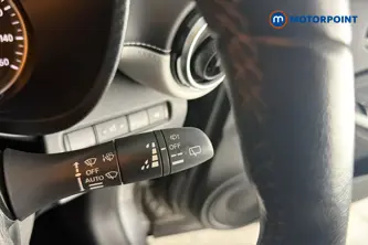 Nissan Juke Premiere Edition Automatic Petrol-Electric Hybrid SUV - Stock Number (1690265) - 6th supplementary image