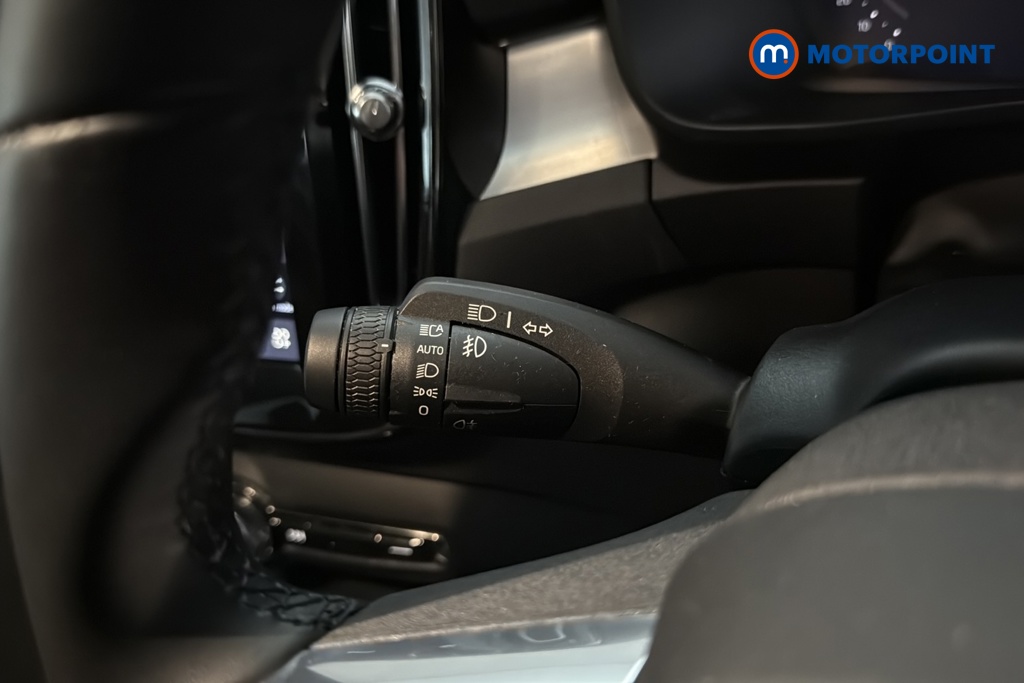 Volvo Xc40 Plus Black Edition Automatic Petrol SUV - Stock Number (1691965) - 5th supplementary image