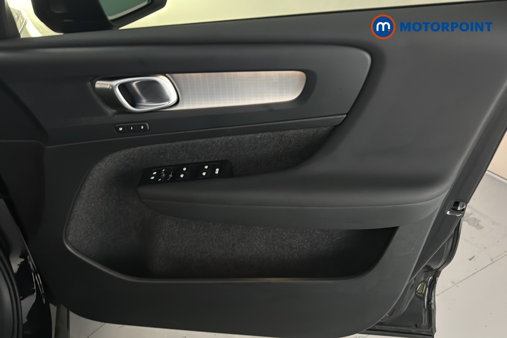 Volvo Xc40 Plus Black Edition Automatic Petrol SUV - Stock Number (1691965) - 18th supplementary image
