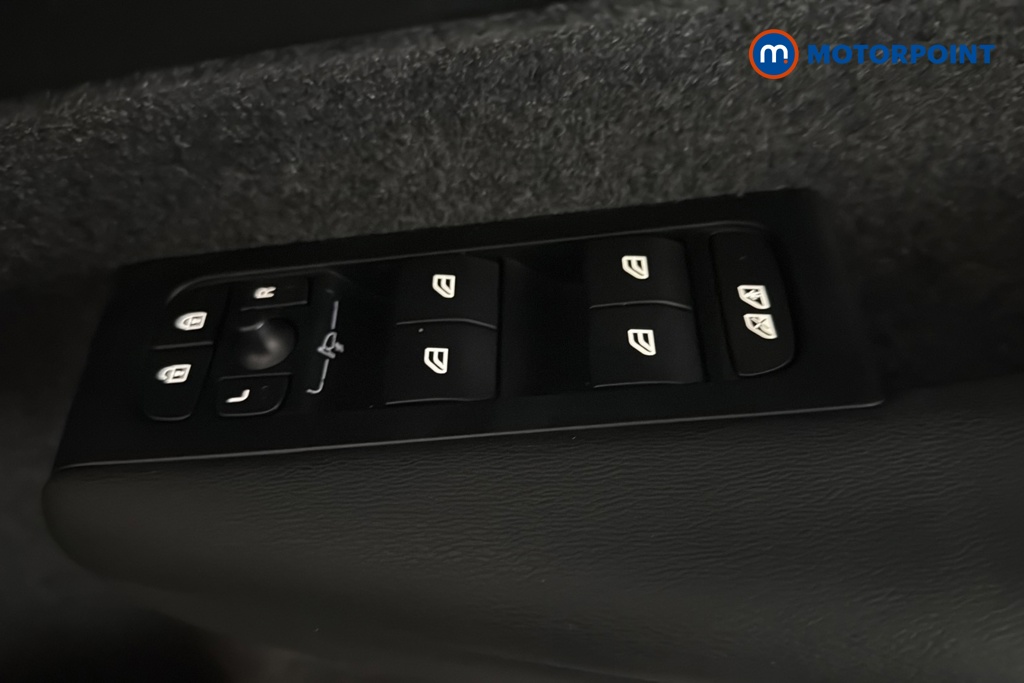 Volvo Xc40 Plus Black Edition Automatic Petrol SUV - Stock Number (1691965) - 19th supplementary image