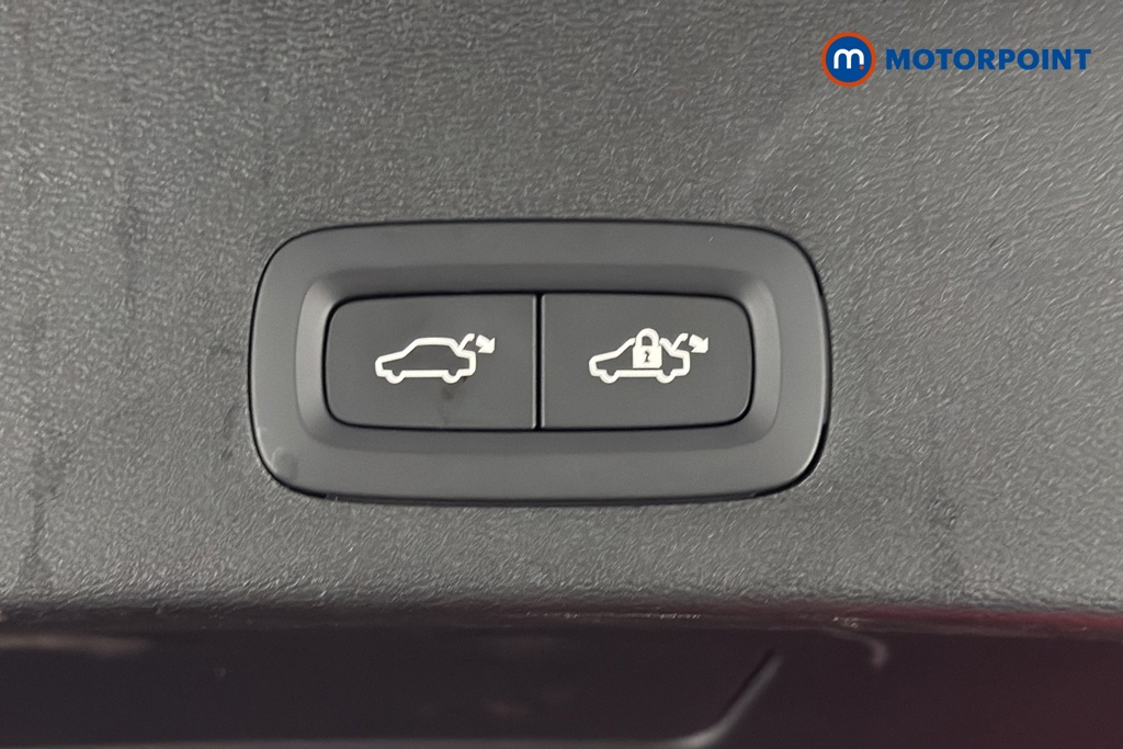 Volvo Xc40 Plus Black Edition Automatic Petrol SUV - Stock Number (1691965) - 35th supplementary image