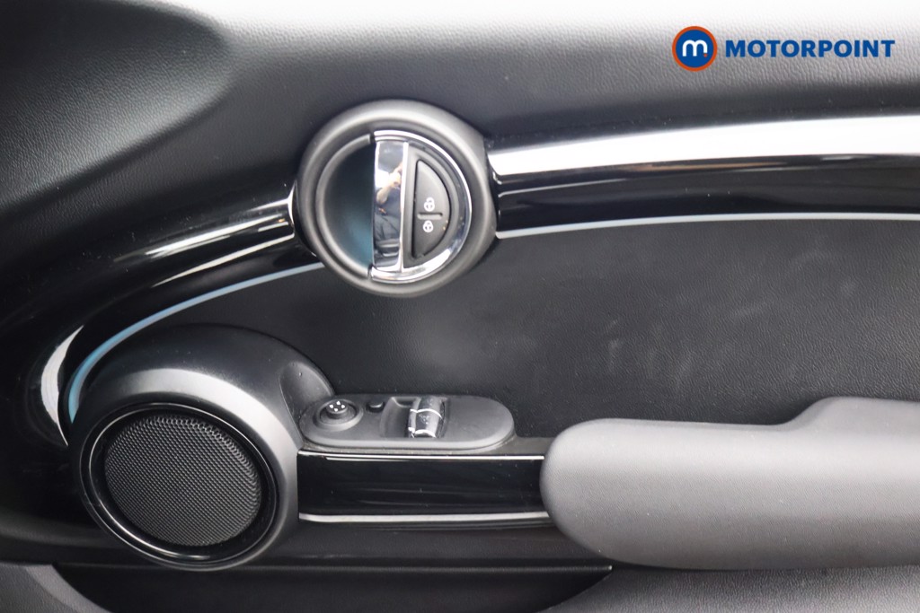 Mini Hatchback Cooper S Level 1 Automatic Electric Hatchback - Stock Number (1692106) - 12th supplementary image
