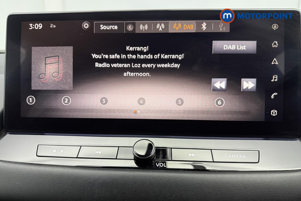 Nissan Qashqai N-Connecta Manual Petrol SUV - Stock Number (1692240) - 4th supplementary image
