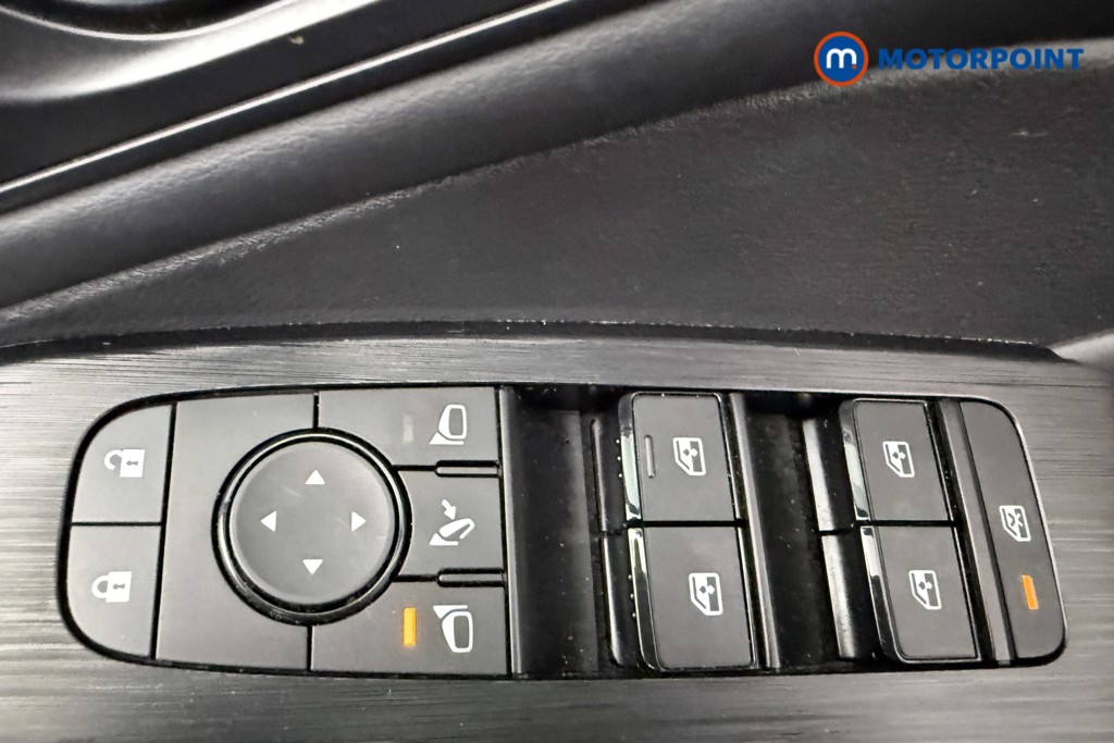 Nissan Qashqai N-Connecta Manual Petrol SUV - Stock Number (1692240) - 20th supplementary image