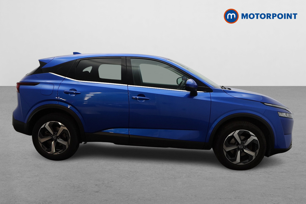 Nissan Qashqai N-Connecta Manual Petrol SUV - Stock Number (1692240) - Drivers side