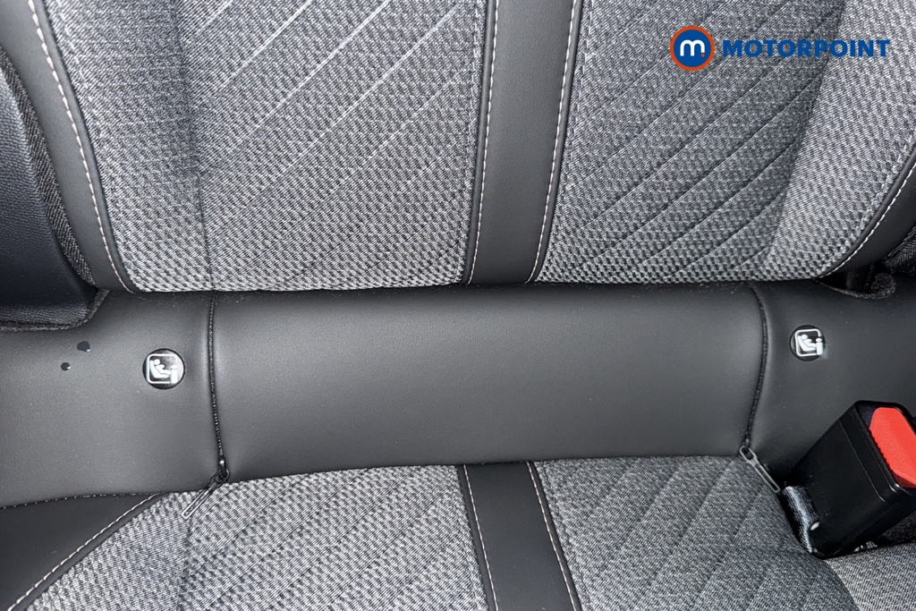 Peugeot 2008 Allure Manual Petrol SUV - Stock Number (1692267) - 27th supplementary image