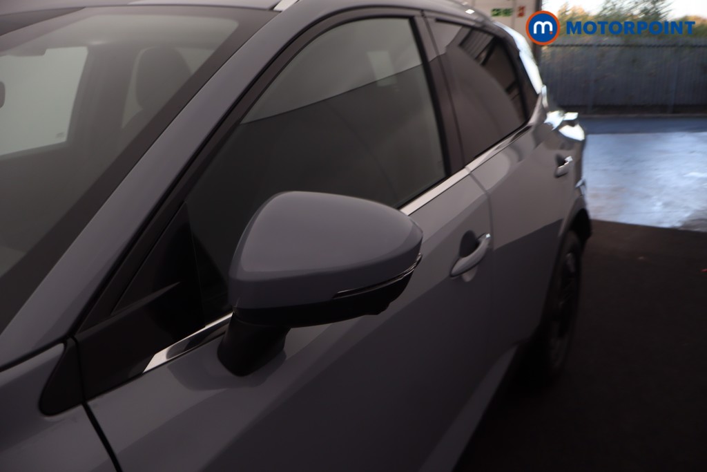 Nissan Qashqai N-Connecta Automatic Petrol-Electric Hybrid SUV - Stock Number (1692518) - 42nd supplementary image