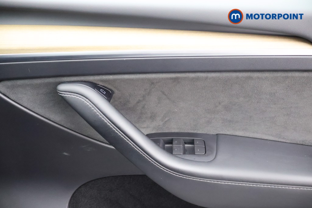 Tesla Model Y Long Range Automatic Electric SUV - Stock Number (1692910) - 8th supplementary image