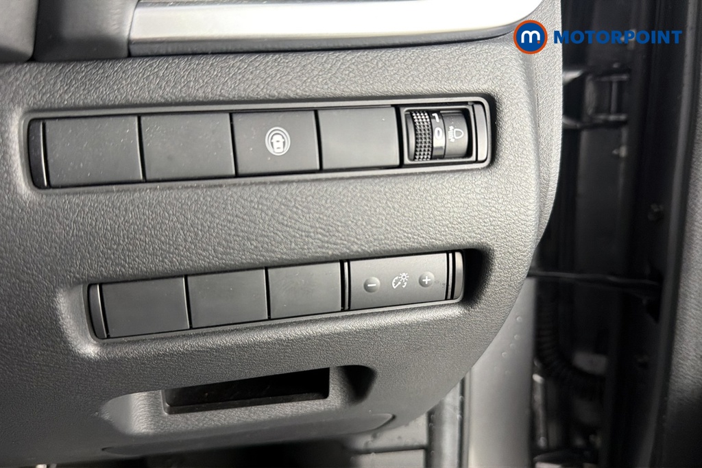 Nissan X-Trail N-Connecta Automatic Petrol-Electric Hybrid SUV - Stock Number (1693200) - 11th supplementary image