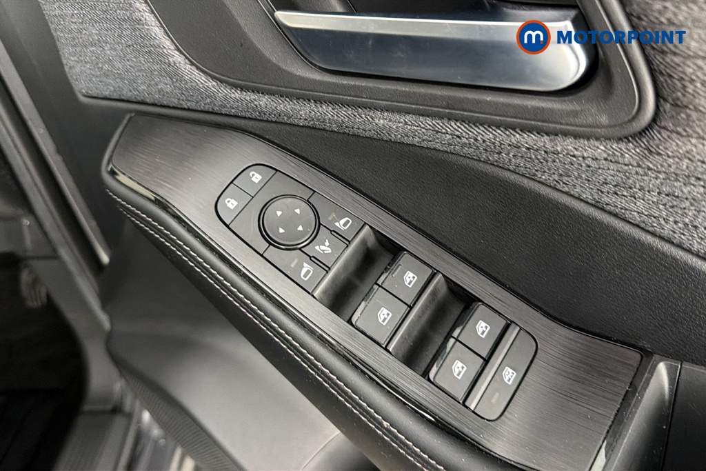 Nissan X-Trail N-Connecta Automatic Petrol-Electric Hybrid SUV - Stock Number (1693200) - 19th supplementary image