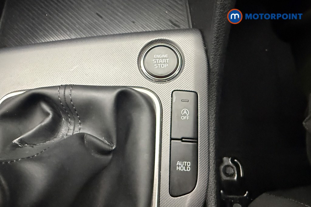 KIA Sportage Pure Manual Petrol SUV - Stock Number (1693211) - 17th supplementary image