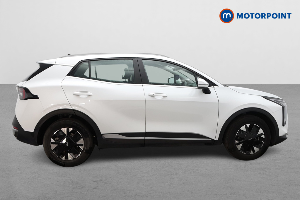 KIA Sportage Pure Manual Petrol SUV - Stock Number (1693211) - Drivers side