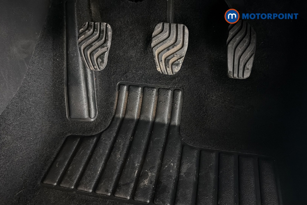 Renault Clio Evolution Manual Petrol Hatchback - Stock Number (1693650) - 24th supplementary image