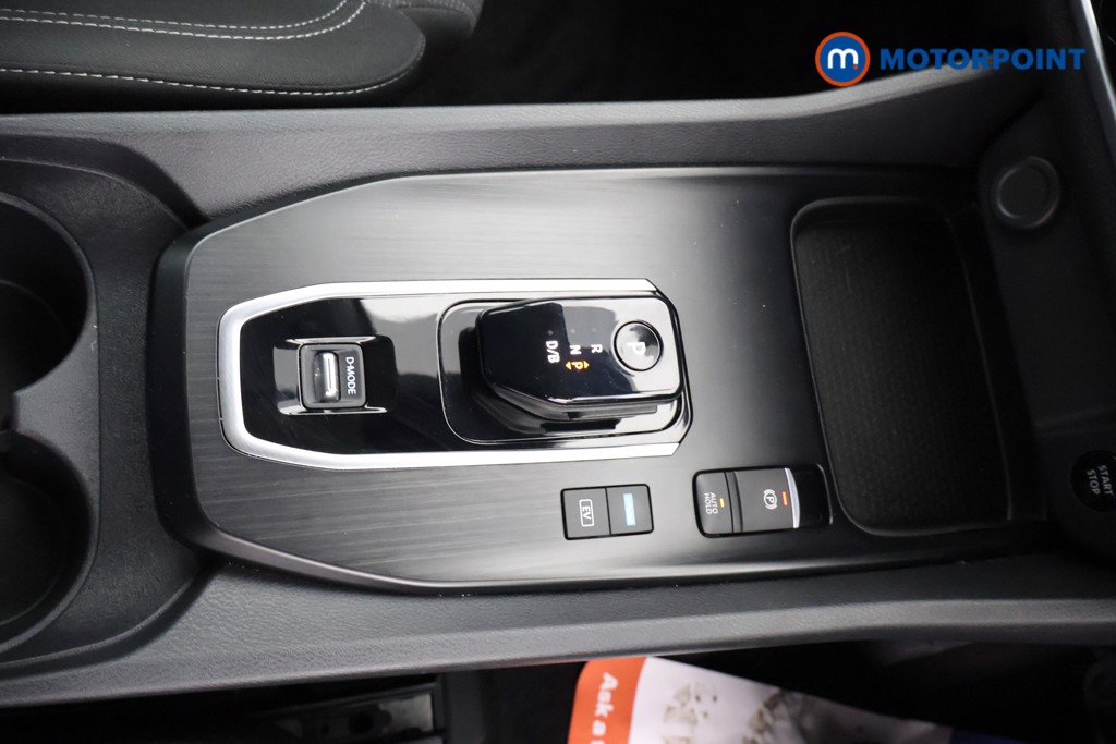 Nissan Qashqai Acenta Premium Automatic Petrol-Electric Hybrid SUV - Stock Number (1672661) - 9th supplementary image