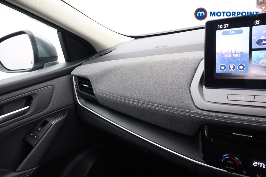 Nissan Qashqai Acenta Premium Automatic Petrol-Electric Hybrid SUV - Stock Number (1672661) - 10th supplementary image