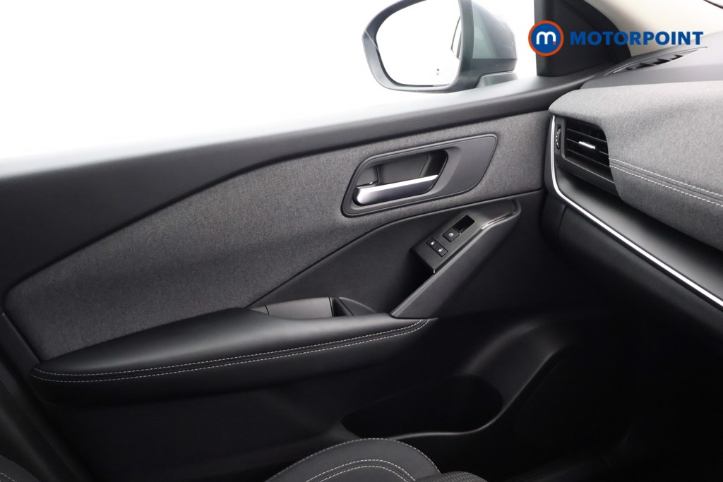 Nissan Qashqai Acenta Premium Automatic Petrol-Electric Hybrid SUV - Stock Number (1672661) - 11th supplementary image