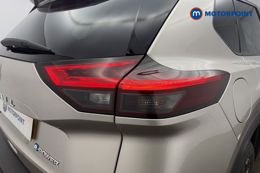 Nissan X-Trail N-Connecta Automatic Petrol-Electric Hybrid SUV - Stock Number (1673607) - 20th supplementary image