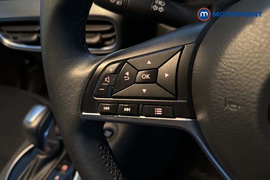 Nissan Juke N-Connecta Automatic Petrol-Electric Hybrid SUV - Stock Number (1678385) - 4th supplementary image