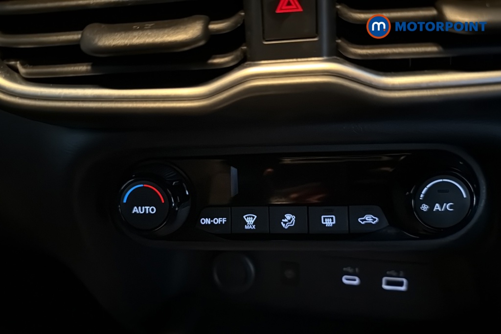 Nissan Juke N-Connecta Automatic Petrol-Electric Hybrid SUV - Stock Number (1678385) - 12th supplementary image