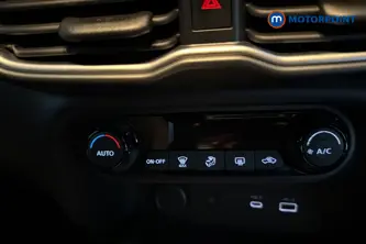 Nissan Juke N-Connecta Automatic Petrol-Electric Hybrid SUV - Stock Number (1678385) - 12th supplementary image