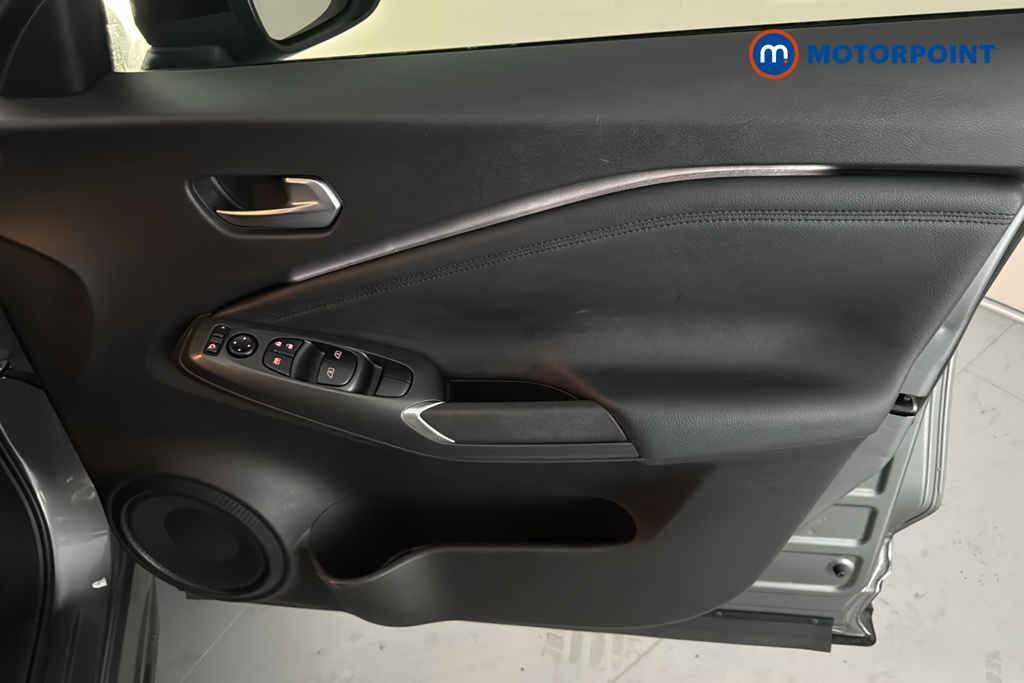Nissan Juke N-Connecta Automatic Petrol-Electric Hybrid SUV - Stock Number (1678385) - 18th supplementary image