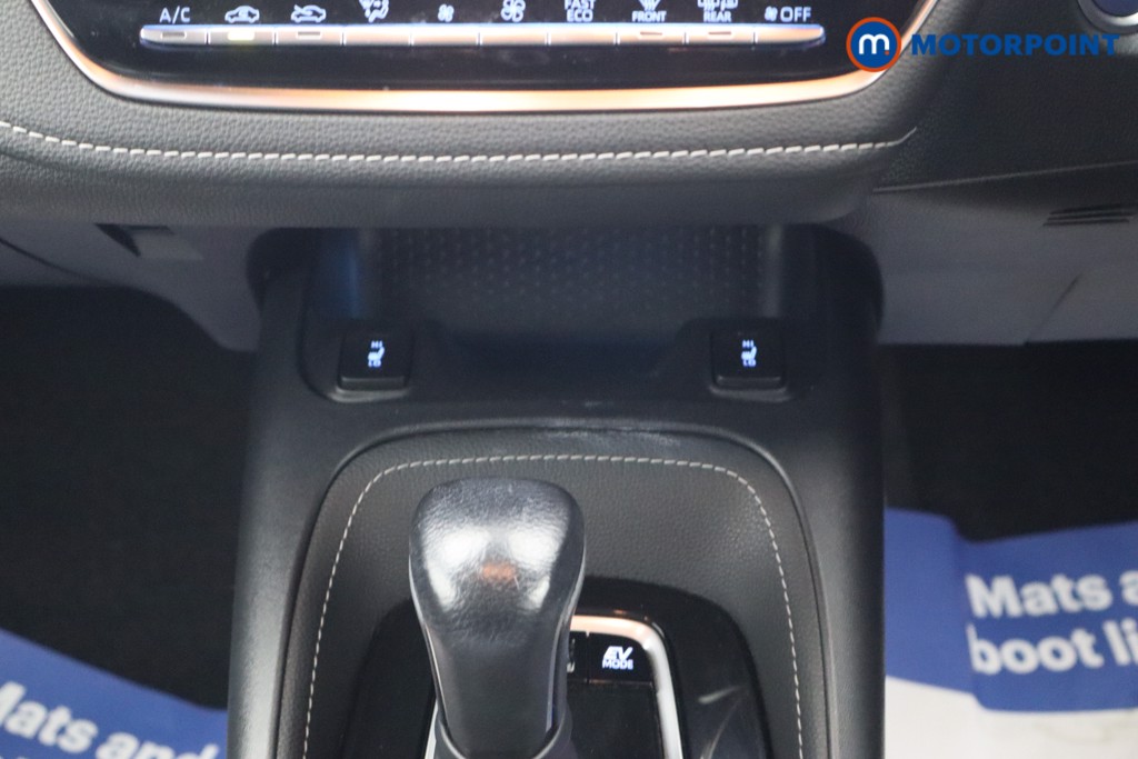 Toyota Corolla Design Automatic Petrol-Electric Hybrid Hatchback - Stock Number (1680686) - 5th supplementary image