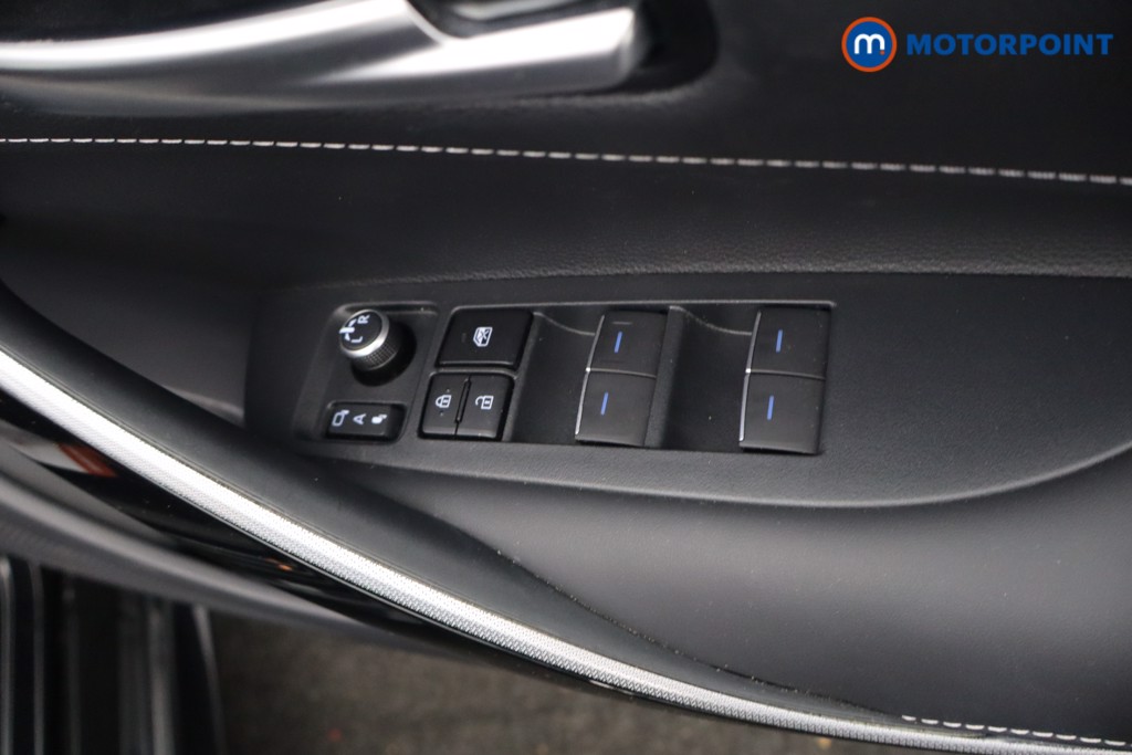 Toyota Corolla Design Automatic Petrol-Electric Hybrid Hatchback - Stock Number (1680686) - 19th supplementary image