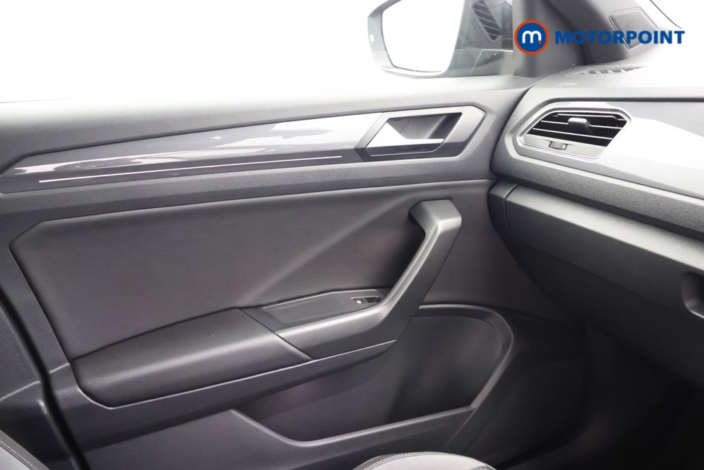 Volkswagen T-Roc R-Line Automatic Diesel SUV - Stock Number (1683105) - 11th supplementary image