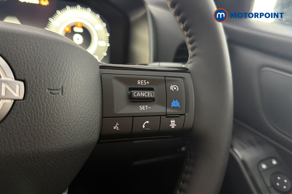 Nissan Qashqai N-Connecta Manual Petrol SUV - Stock Number (1683520) - 3rd supplementary image