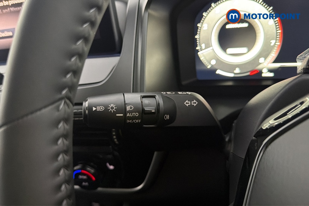 Nissan Qashqai N-Connecta Manual Petrol SUV - Stock Number (1683520) - 5th supplementary image