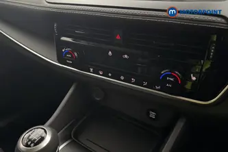 Nissan Qashqai N-Connecta Manual Petrol SUV - Stock Number (1683520) - 12th supplementary image