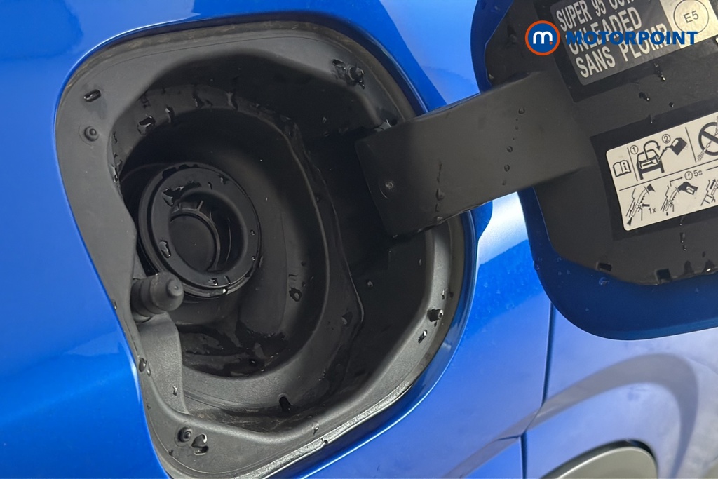 Nissan Qashqai N-Connecta Manual Petrol SUV - Stock Number (1683520) - 41st supplementary image