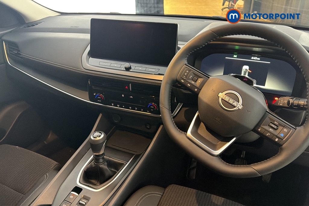 Nissan Qashqai N-Connecta Manual Petrol SUV - Stock Number (1683520) - 1st supplementary image