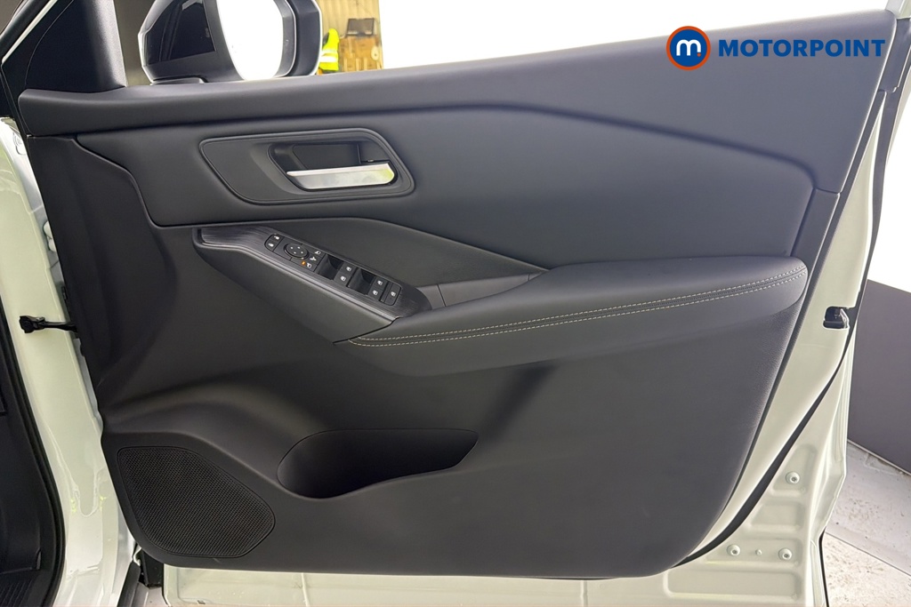 Nissan Qashqai Acenta Premium Manual Petrol SUV - Stock Number (1683547) - 18th supplementary image