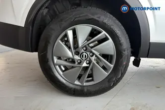 Nissan Qashqai Acenta Premium Manual Petrol SUV - Stock Number (1683547) - 46th supplementary image