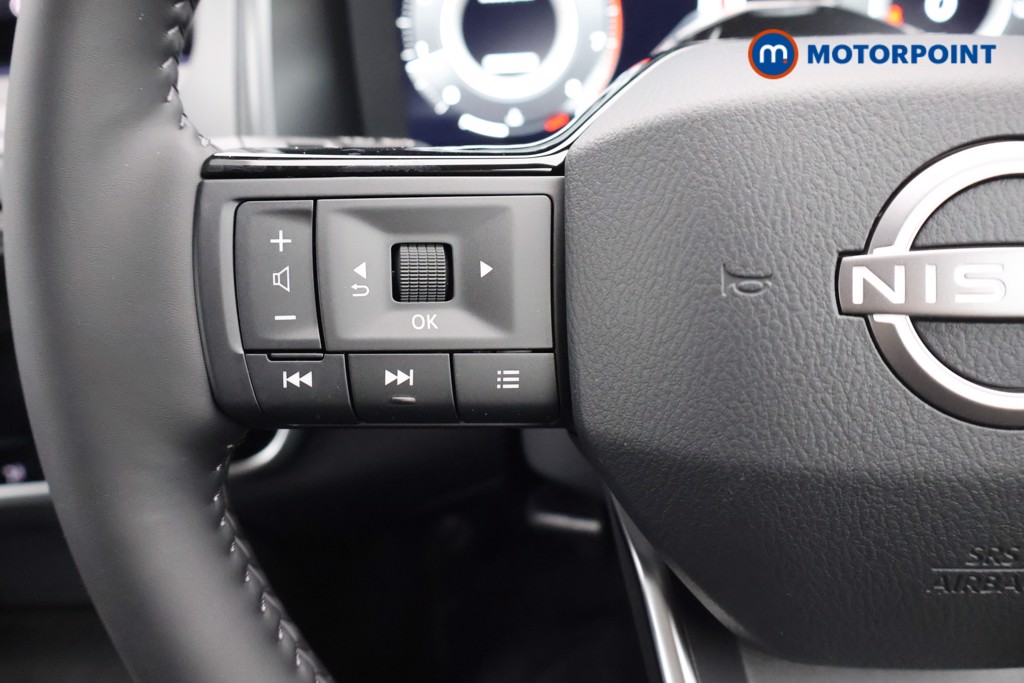 Nissan Qashqai N-Connecta Manual Petrol SUV - Stock Number (1683568) - 2nd supplementary image